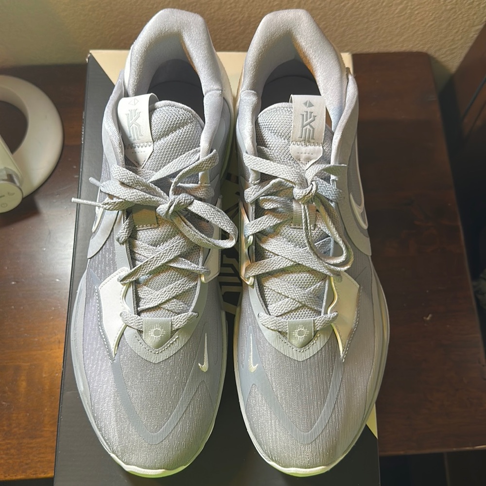 Brand NIB Nike Kyrie Low 5 TB in wolf grey.